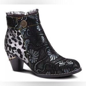 NEW L'artiste Dessa Bootie in Black & Silver Multi by Spring Step Shoes
